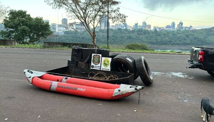 Embarcações são apreendidas com contrabando em portos clandestinos em Foz do Iguaçu